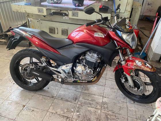 HONDA CB 300R 